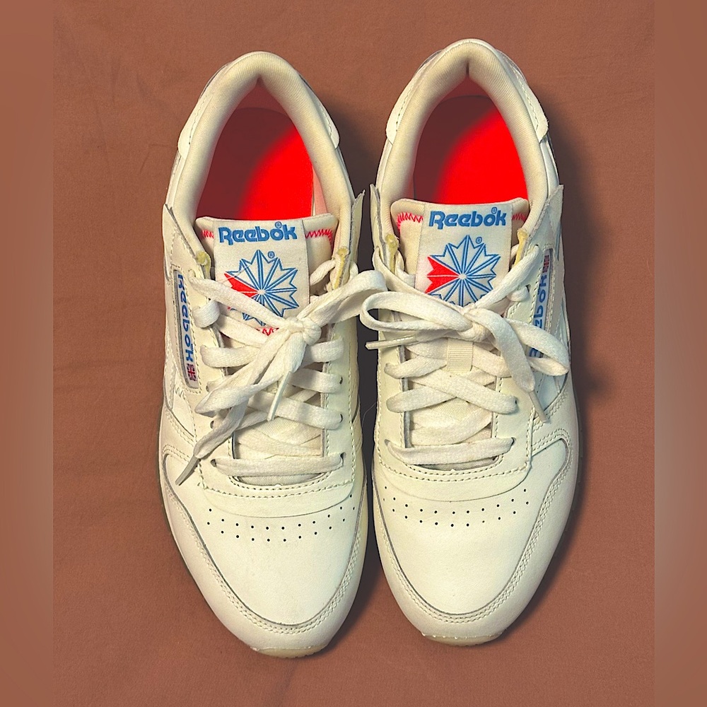Need closet space, lightly worn but looks darn near brand new! Extra laces too!